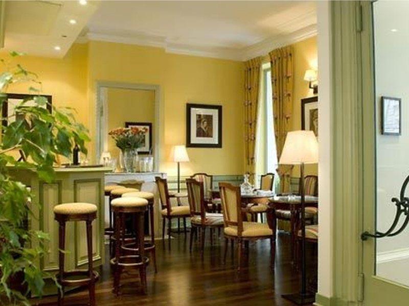 Idol Hotel Париж Екстериор снимка