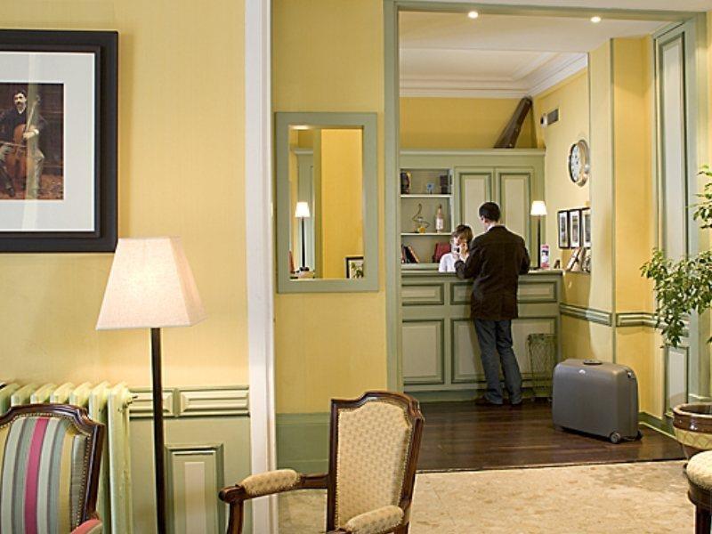 Idol Hotel Париж Екстериор снимка